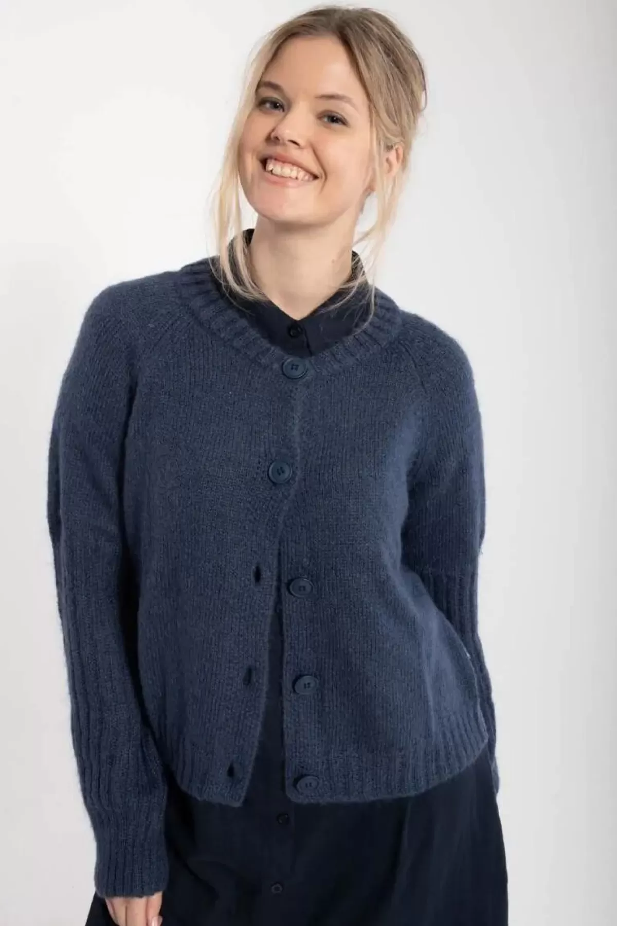 Danefæ Cardigan>Danarnaq Wool Cardigan Marine