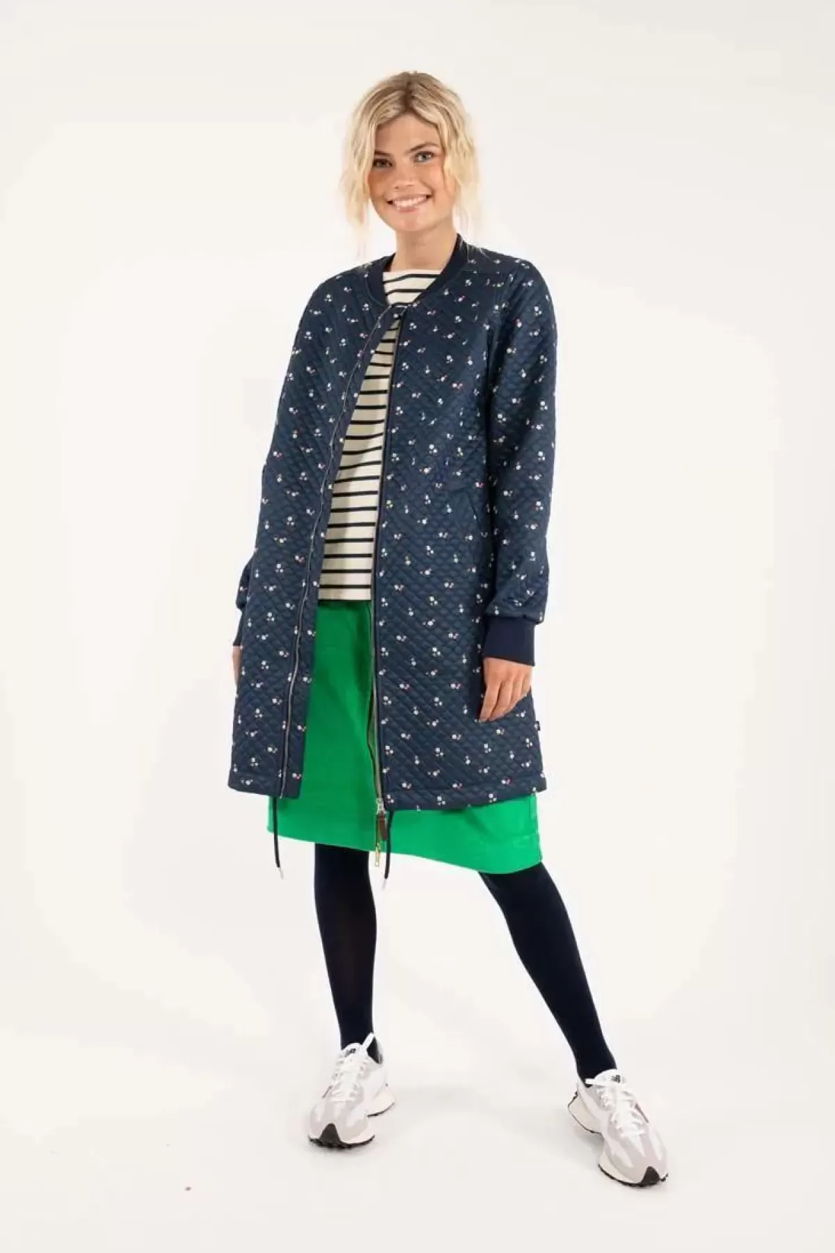 Danefæ Thermokleidung>Danehella Thermo Coat Navy Mini Flower