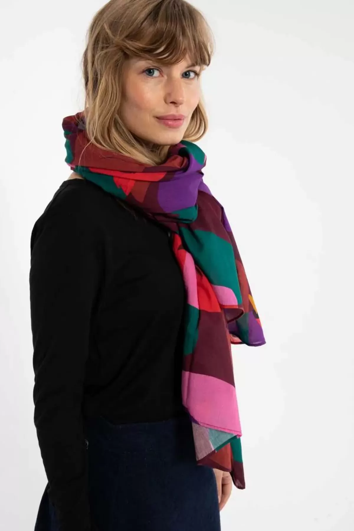 Danefæ Schals>Danenordby Scarf Dark Bordeaux Swanoscope