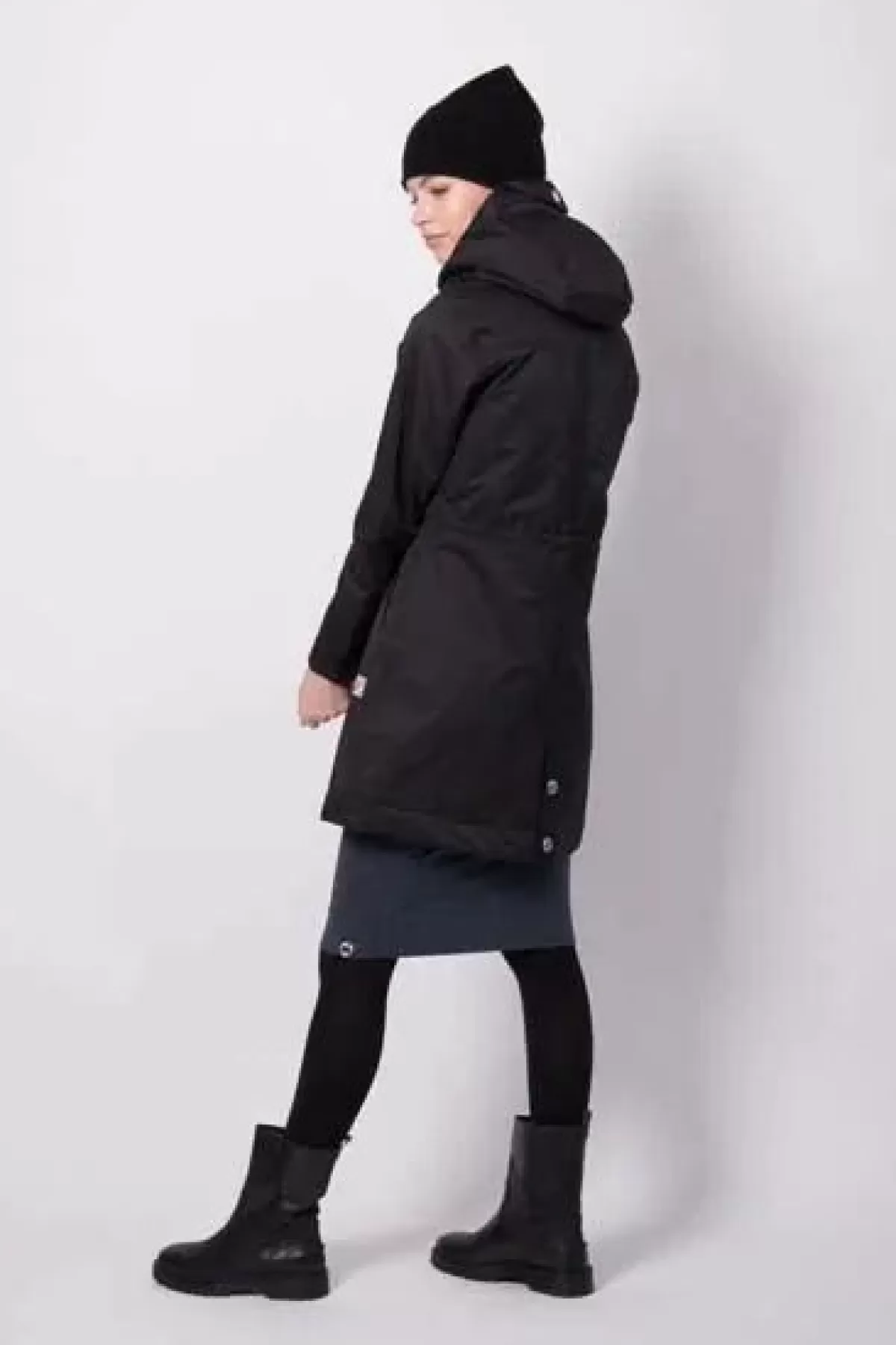 Danefæ Winterjacken>Daninge Winter Parka Black (Silver Trim)