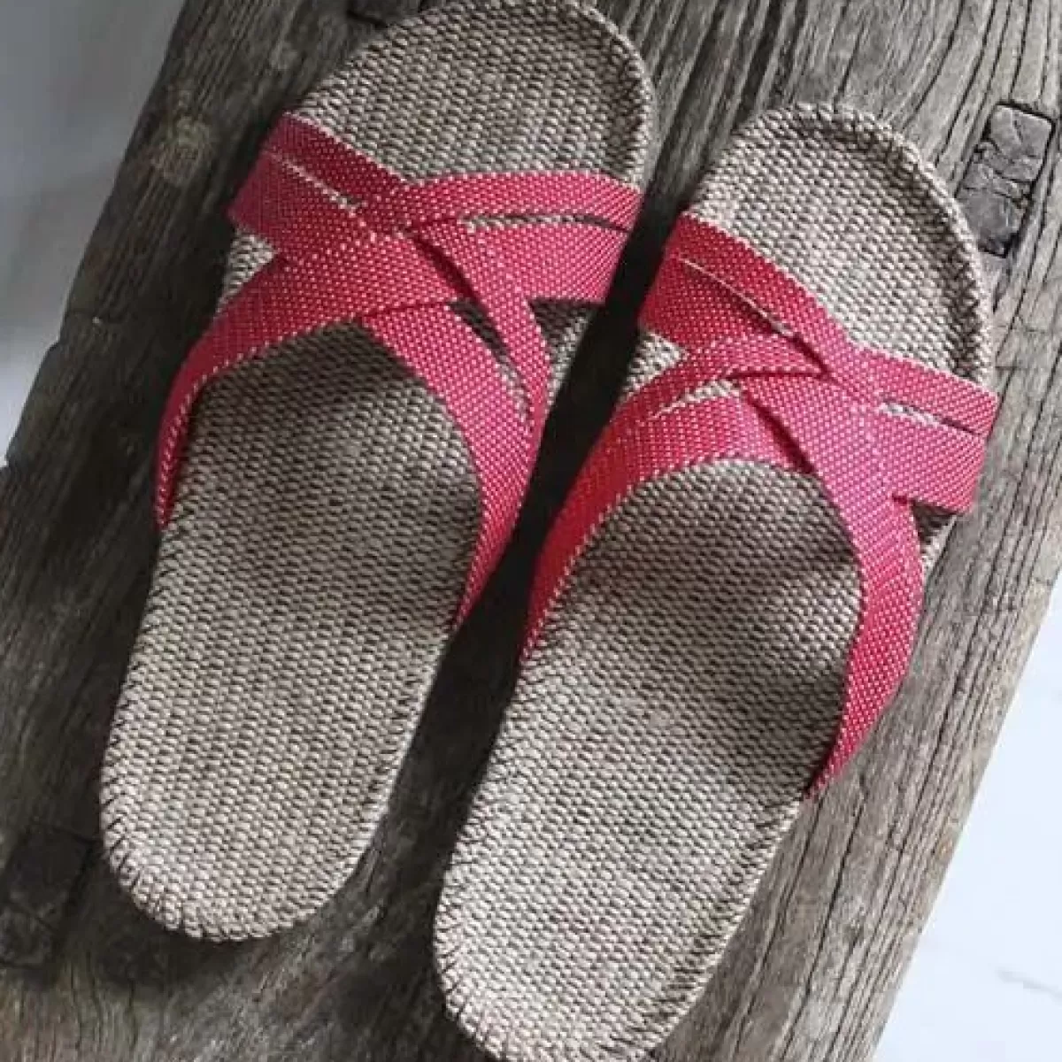 Danefæ Sandalen>Shangies Women Raspberry Red